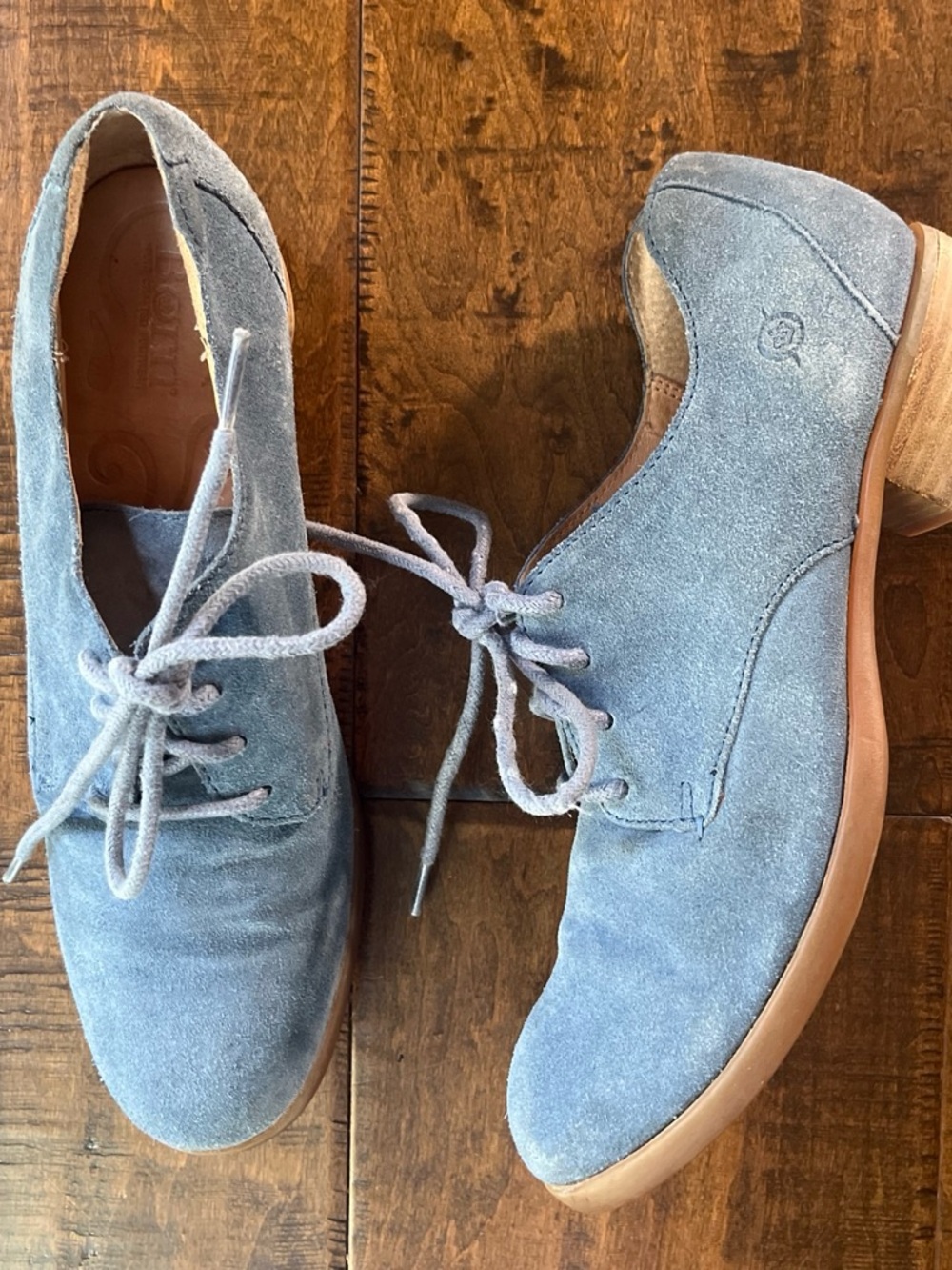 Børn light denim blue suede lace-up oxfords with tan stacked heels Sz. 9